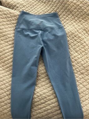 Beyond Yoga Caught in the Midi - Wild Flower Blue Leggings